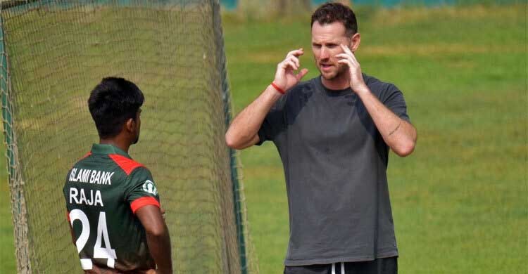টাইগারদের পেস বোলিং কোচ হতে চান টেইট টাইগারদের পেস বোলিং কোচ হতে চান টেইট