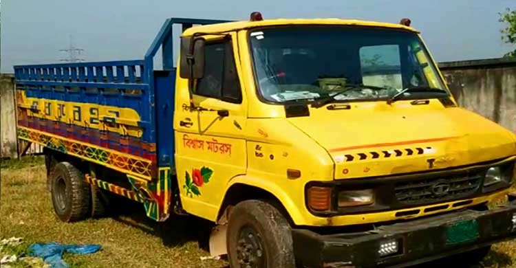 বরিশালে ট্রাকচাপায় যুবক নিহত বরিশালে ট্রাকচাপায় যুবক নিহত