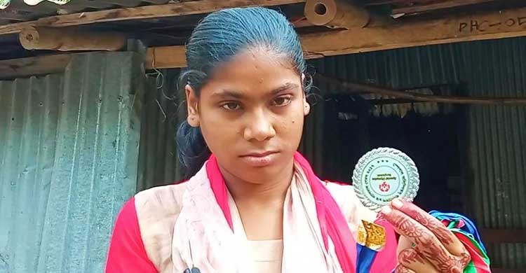 স্বপ্ন পূরণে বার্লিনে যাচ্ছে বাক প্রতিবন্ধী রুপালী