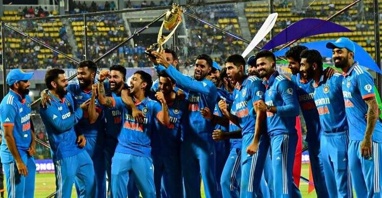 শ্রীলংকাকে লজ্জায় ডুবিয়ে এশিয়া কাপ জিতলো ভারত শ্রীলংকাকে লজ্জায় ডুবিয়ে এশিয়া কাপ জিতলো ভারত