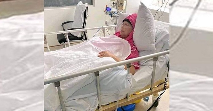 মধ্যরাতে হাসপাতালে খালেদা জিয়া, রয়েছেন সিসিইউতে মধ্যরাতে হাসপাতালে খালেদা জিয়া, রয়েছেন সিসিইউতে