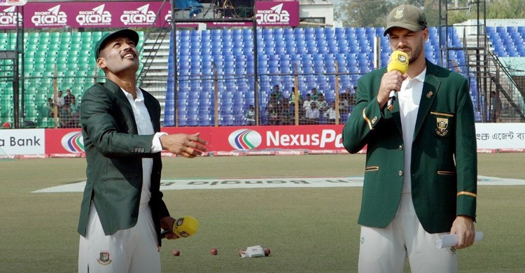 চট্টগ্রামে টসে হেরে ফিল্ডিংয়ে বাংলাদেশ, বাদ পড়লেন লিটন চট্টগ্রামে টসে হেরে ফিল্ডিংয়ে বাংলাদেশ, বাদ পড়লেন লিটন