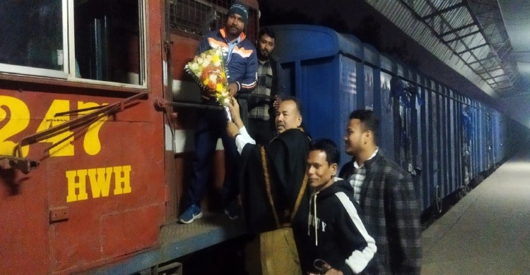 দর্শনা বন্দর দিয়ে ভারত থেকে ২৪৫০ মেট্রিক টন চাল আমদানি দর্শনা বন্দর দিয়ে ভারত থেকে ২৪৫০ মেট্রিক টন চাল আমদানি