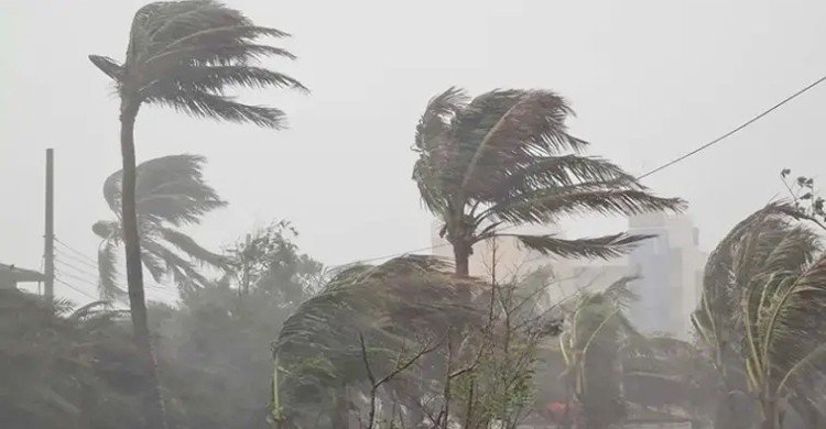 সন্ধ্যার মধ্যে ১০ জেলায় তীব্র ঝড়ের আভাস