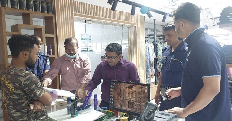 চুয়াডাঙ্গা শহরে ভোক্তা অধিকারের অভিযান, জরিমানা ২২ হাজার টাকা
