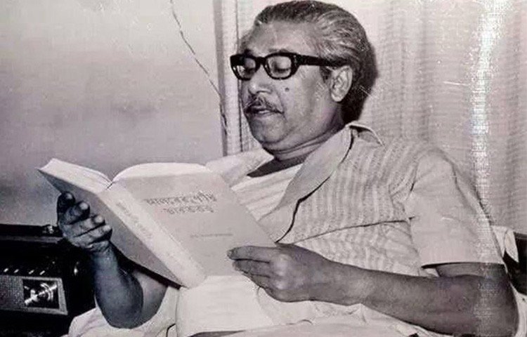 জ্ঞানে গুণে ছিলেন অতুলনীয়