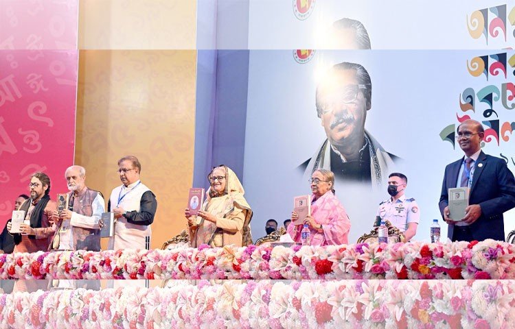 তিনি আরও বলেন, আমাদের বইগুলো অডিও করতে পারলেও হয়তো আমরা আরও বেশি পাঠক পাব। কারণ এখনকার যুগে বইখুলে পড়তে অনেকেই চায় না। ডিজিটালাইজ করা হলে, যে কোনো জায়গাতে যে কেউ শুনতে, পড়তে পারবে।