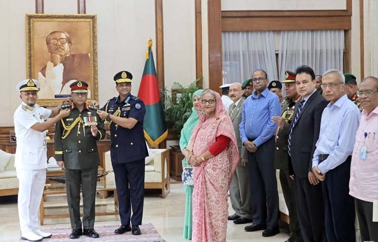 নতুন সেনা প্রধান হলেন জেনারেল ওয়াকার-উজ-জামান