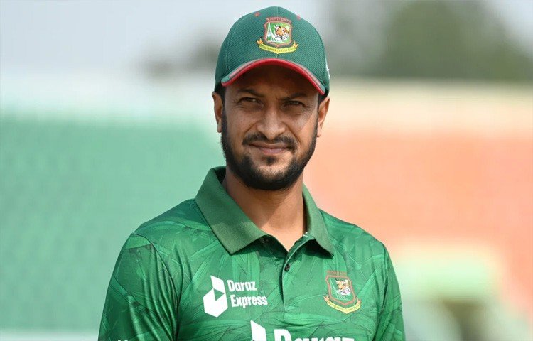 পাকিস্তানের বিপক্ষে দ্বিতীয় টেস্টটি পাঁচ দিনে গড়ালে সেটি শেষ হবে ৩ সেপ্টেম্বর। সিরিজ শেষে সাকিব যাবেন ইংল্যান্ডে, সেখানে কাউন্টিতে খেলবেন। জানা গেছে, বিসিবি থেকে কাউন্টি খেলার জন্য অনুমতিপত্র বা এনওসি পেয়ে গেছেন সাকিব। এনওসির মেয়াদ ৫ থেকে ১৪ সেপ্টেম্বর পর্যন্ত বলে জানা গেছে। কাউন্টিতে সাকিব সারে ক্লাবের হয়ে একটি চার দিনের ম্যাচ খেলার কথা, যেটি শুরু হবে ৯ সেপ্টেম্বর।