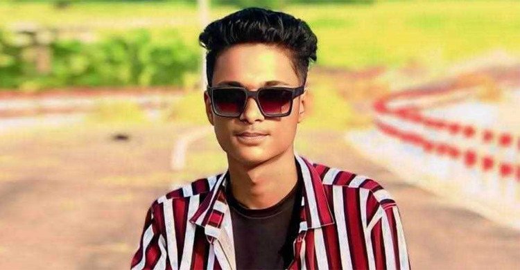 ‘মাদকাসক্ত’ একমাত্র ছেলেকে হত্যার পর থানায় বাবা-মায়ের আত্মসমর্পণ