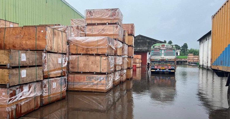 বেনাপোল বন্দরে জলাবদ্ধতা, পণ্য খালাসে স্থবিরতা
