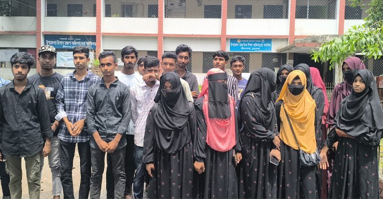 যোগ হয়নি ব্যবহারিকের নম্বর, এক বিদ্যালয়ের ৬৩ শিক্ষার্থীর সবাই ফেল