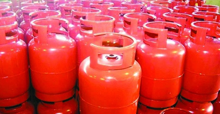 এলপি গ্যাসের দাম কমবে নাকি বাড়বে, জানা যাবে আজ