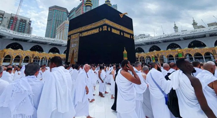 ওমরাহ পালনে গিয়ে সড়ক দুর্ঘটনায় প্রাণ হারালেন একই পরিবারের ৭ জন