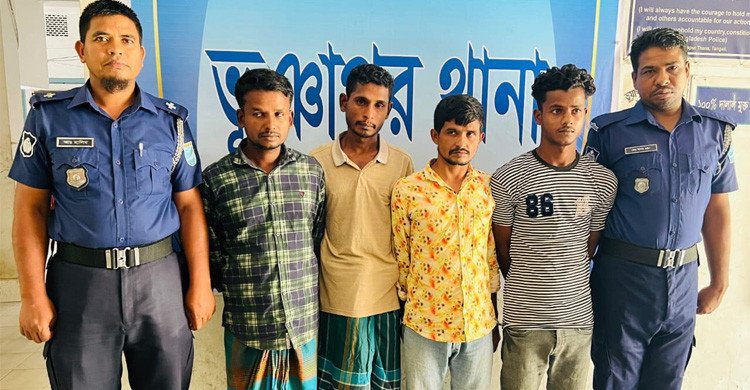 টাঙ্গাইলে সাবেক ইউপি সদস্যের বাড়িতে ডাকাতি মামলায় ৪ সদস্য গ্রেফতার