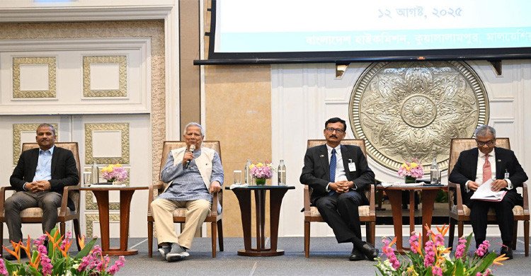 প্রবাসীদের রেমিট্যান্সে অর্থনীতি মজবুত অবস্থায় ঘুরে দাঁড়িয়েছে: প্রধান উপদেষ্টা