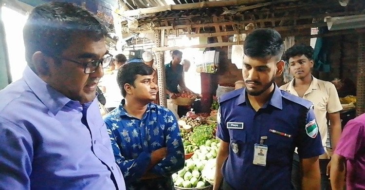 চুয়াডাঙ্গায় ভোক্তা অধিকারের অভিযান, তিন ডিম ব্যবসায়ীকে জরিমানা