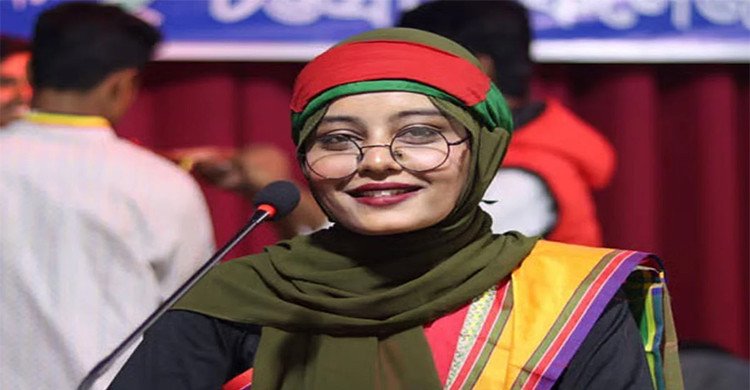 ফেসবুক লাইভে এসে রাজনীতি ছাড়ার ঘোষণা ফাতেমার