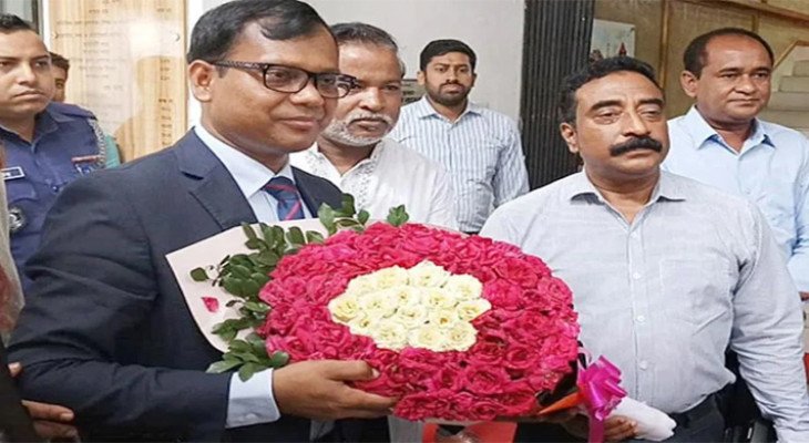 দায়িত্ব গ্রহণ করলেন সিলেটের নতুন ডিসি সারওয়ার আলম