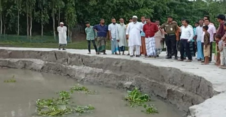 কুড়িগ্রামে ব্রহ্মপুত্রে তীব্র ভাঙন, হুমকিতে বেড়িবাঁধ