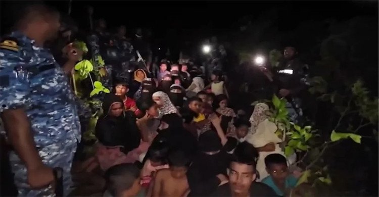 টেকনাফের দুর্গম পাহাড়ে অভিযান, নারী-শিশুসহ ৬৬ জন উদ্ধার