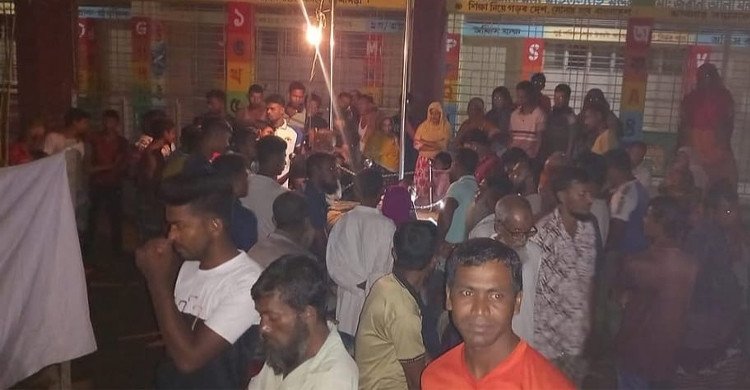 বিরামপুরে চুরির অভিযোগে যুবককে পিটিয়ে হত্যা