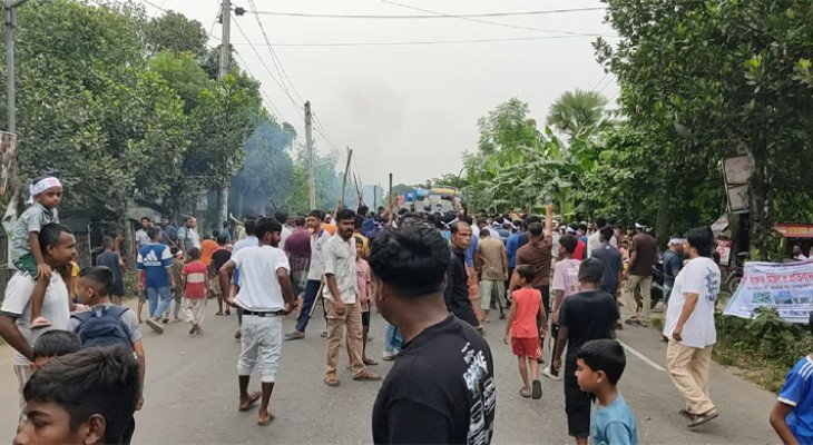 ফরিদপুরে ঢাকা-খুলনা ও ঢাকা-বরিশাল মহাসড়ক অবরোধ, বন্ধ যান চলাচল