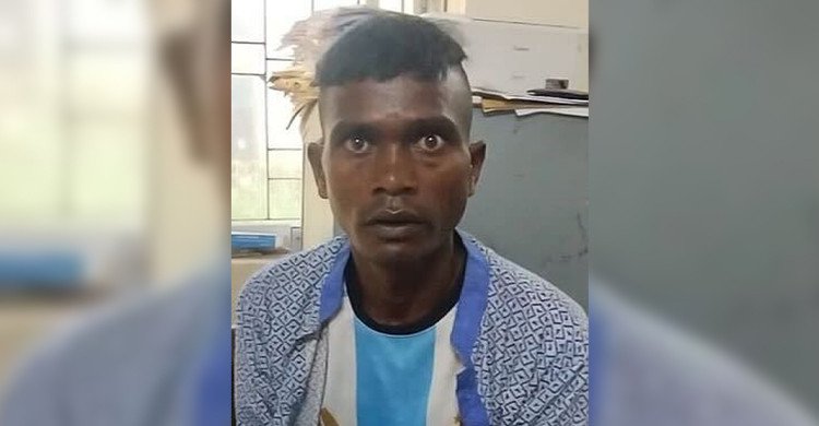 ফেনীতে মুদি দোকানে চুরির সময় ভারতীয় নাগরিক গ্রেফতার