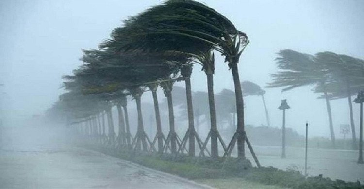 দুপুরের মধ্যে ৭ জেলায় ৬০ কিমি বেগে ঝড়ের আভাস