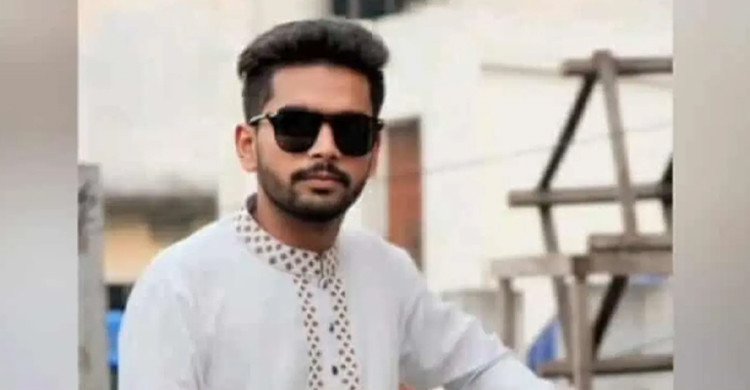 বিসিএস পরীক্ষার প্রশ্ন ফাঁসের অভিযোগে যুবক আটক