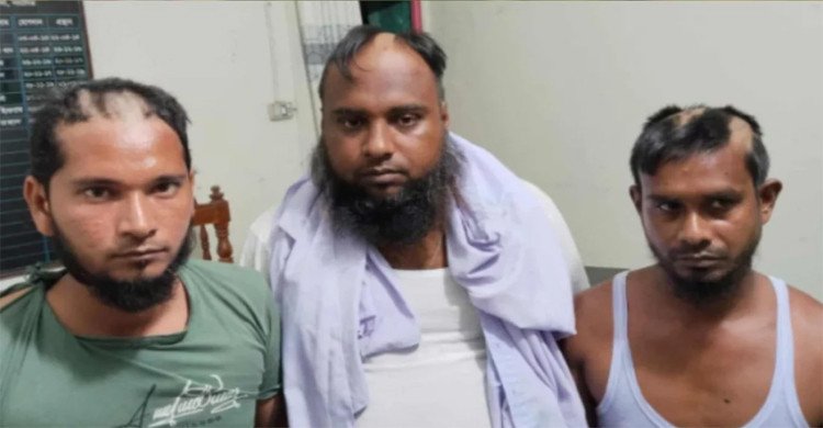 মাদরাসার সাহায্য তুলতে গিয়ে গণপিটুনির শিকার ৩ খাদেম