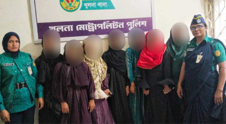 খুলনায় আবাসিক হোটেলে অসামাজিক কার্যকলাপ, ৯ তরুণ-তরুণী আটক