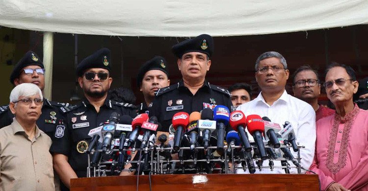 পূজায় ঢাকাসহ সারাদেশে সর্বোচ্চ নিরাপত্তা নিশ্চিত করা হয়েছে: র‌্যাব ডিজি
