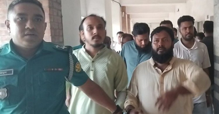 চাঁদাবাজির মামলায় এনসিপি নেতাসহ ৪ জন রিমান্ডে