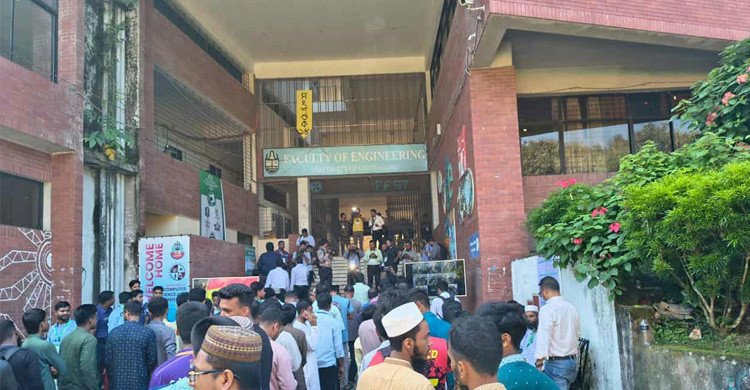 ৩৬ বছর পর চাকসু নির্বাচন, শুরু ভোটগ্রহণ 
