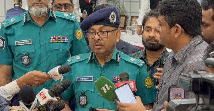 নির্বাচন ঘিরে দায়িত্ব পালনে পুলিশ সর্বাত্মক প্রস্তুতি নিচ্ছে: ডিএমপি কমিশনার