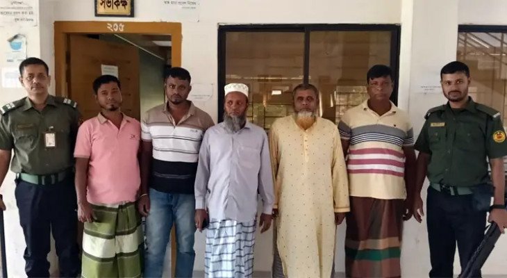 নিষেধাজ্ঞা ভেঙে ইলিশ কেনায় ৫ জনকে জরিমানা