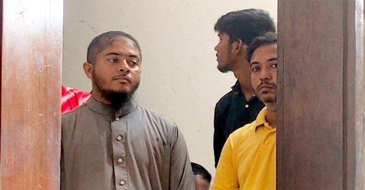 ‘৫ আগস্টে আমরা পুলিশ মেরে ঝুলিয়ে রেখেছি’