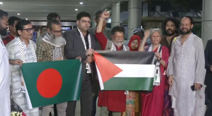 দেশে ফিরেছেন আলোকচিত্রী শহিদুল আলম