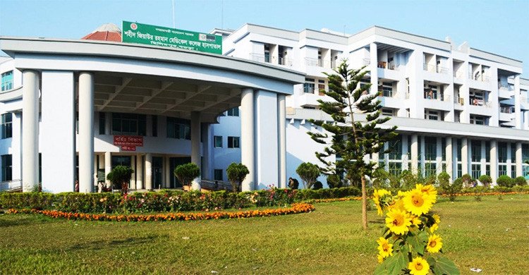 মদ্যপানে বগুড়ায় ৪ জনের মৃত্যু, একজন আইসিইউতে