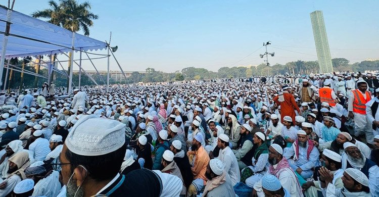 খতমে নবুওয়ত মহাসম্মেলন: কানায় কানায় পূর্ণ সোহরাওয়ার্দী উদ্যান