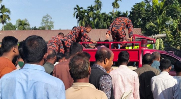 কুড়িগ্রামে ফায়ার সার্ভিসের গাড়িচালকের ঝুলন্ত মরদেহ উদ্ধার
