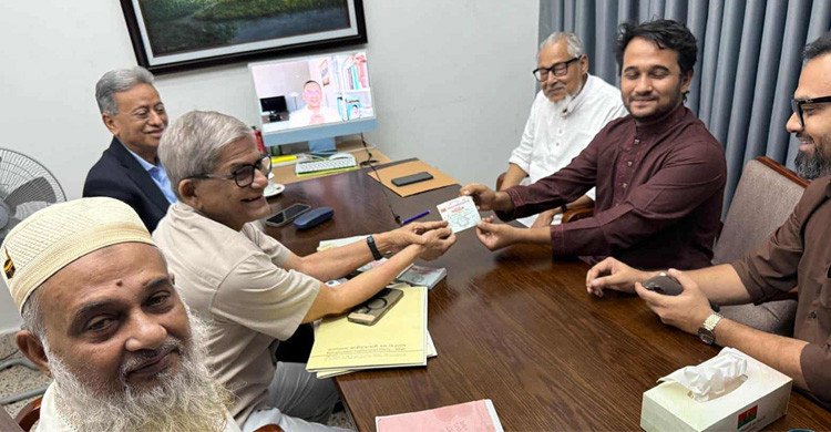 বিএনপির প্রাথমিক সদস্যপদ নিলেন জুলাই শহীদ মুগ্ধর ভাই স্নিগ্ধ