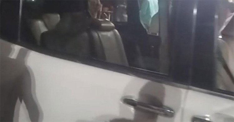 বেগম জিয়ার জানাজায় যাওয়ার পথে ডাকাতির শিকার বিএনপি নেতারা