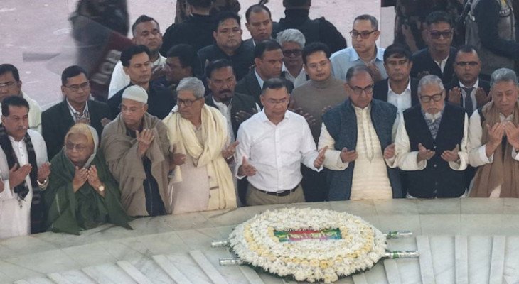 ১৯ বছর পর বাবার কবর জিয়ারত করলেন তারেক রহমান (ভিডিও)