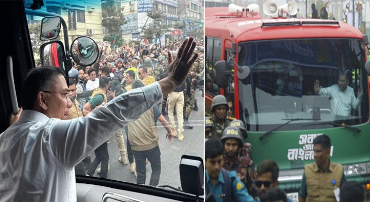 বাসে করে সংবর্ধনাস্থলে যাচ্ছেন তারেক রহমান, হাত নেড়ে জানাচ্ছেন অভিবাদন