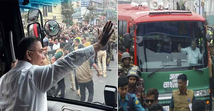 বাসে করে সংবর্ধনাস্থলে যাচ্ছেন তারেক রহমান, হাত নেড়ে জানাচ্ছেন অভিবাদন