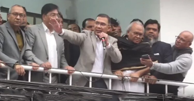 দেড় যুগ পর নয়াপল্টনে বিএনপির কেন্দ্রীয় কার্যালয়ে তারেক রহমান
