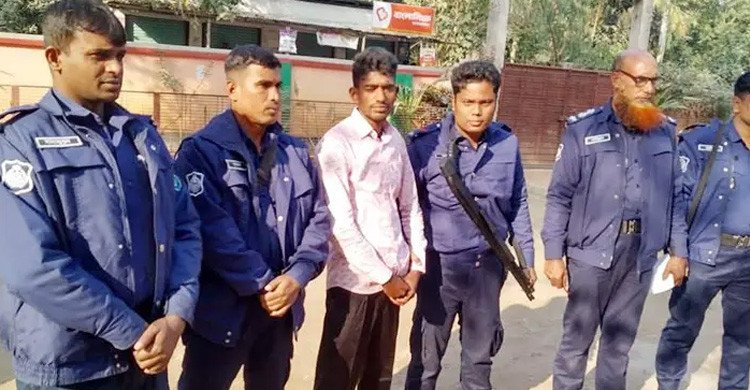 গাইবান্ধায় সহকারী শিক্ষক নিয়োগ পরীক্ষায় ডিভাইসসহ পরীক্ষার্থী আটক