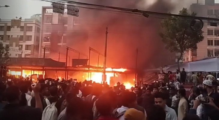উত্তরায় কাঁচাবাজারে ভয়াবহ আগুন, নিয়ন্ত্রণে ৫ ইউনিট